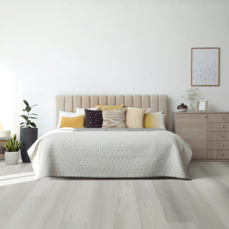 Trucor 9 Series Casita Oak Vinyl Room Scene